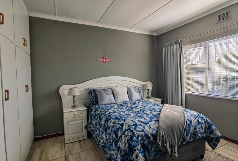4 Bedroom Property for Sale in Goodwood Estate Western Cape